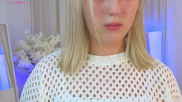 Snapshot of JessRosen chatting on 11.14.25 JessRosen online show from 11.14.25