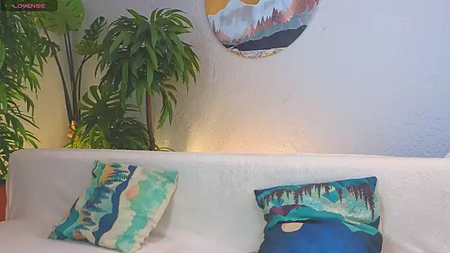 Snapshot of JessRosen chatting on 12.15.25 JessRosen online show from 12.15.25