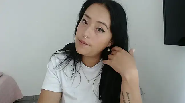 Snapshot of jjulietha95 chatting on 12.17.24 jjulietha95 online show from 12.17.24