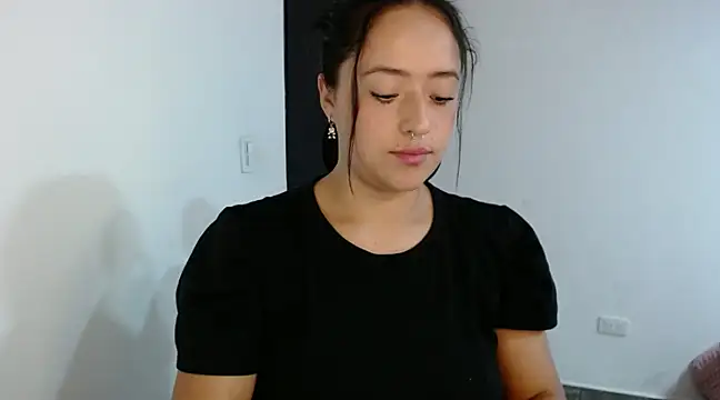 Snapshot of jjulietha95 chatting on 01.22.25 jjulietha95 online show from 01.22.25