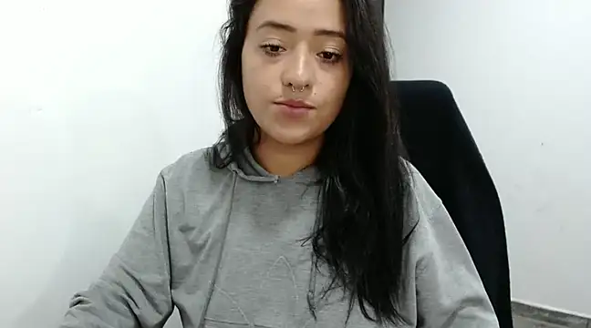 Snapshot of jjulietha95 chatting on 01.23.25 jjulietha95 online show from 01.23.25