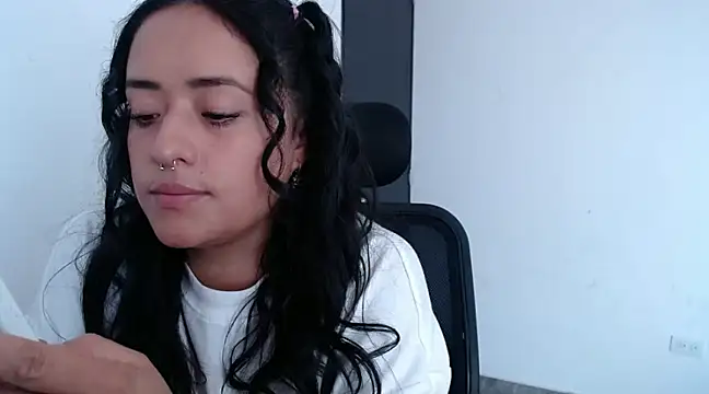 Snapshot of jjulietha95 chatting on 01.31.25 jjulietha95 online show from 01.31.25