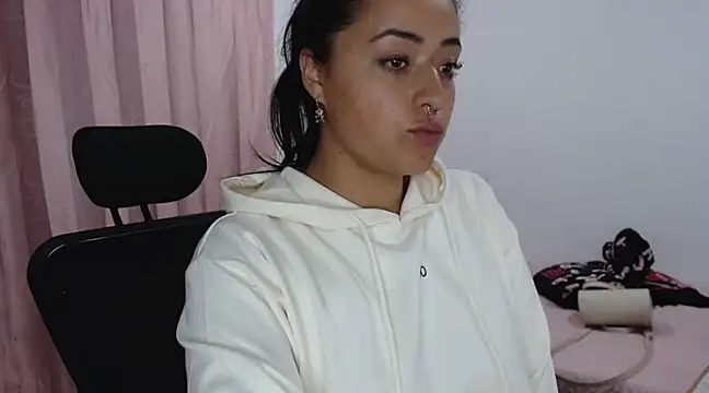 Snapshot of jjulietha95 chatting on 02.20.25 jjulietha95 online show from 02.20.25