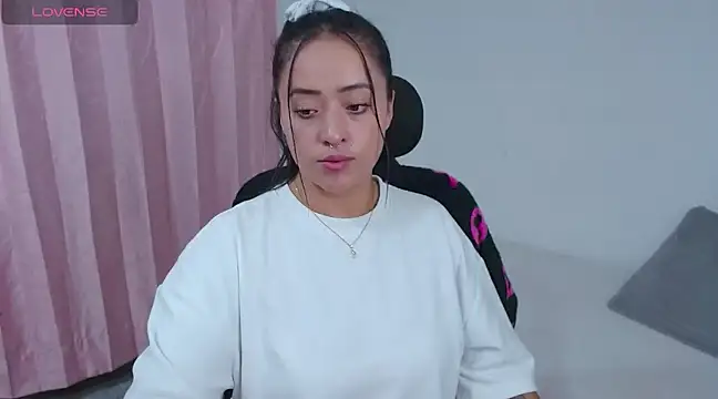 Snapshot of jjulietha95 chatting on 03.03.25 jjulietha95 online show from 03.03.25