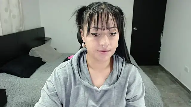 Snapshot of jjulietha95 chatting on 03.19.26 jjulietha95 online show from 03.19.26