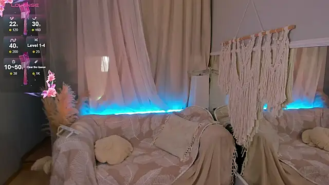 Snapshot of _Rose_Charming_ chatting on 12.14.24  Rose Charming  online show from 12.14.24