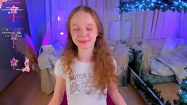 Snapshot of _Rose_Charming_ chatting on 12.30.24  Rose Charming  online show from 12.30.24