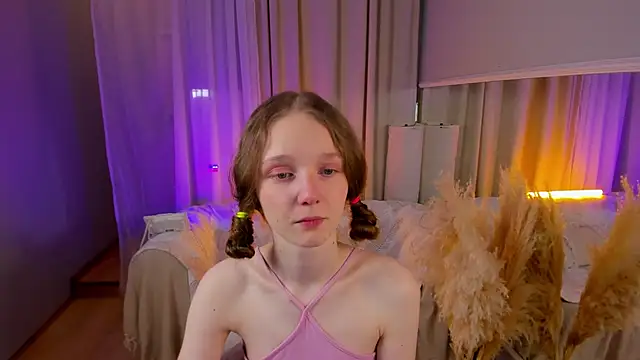 Snapshot of _Rose_Charming_ chatting on 01.24.25  Rose Charming  online show from 01.24.25