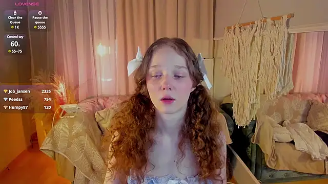 Snapshot of _Rose_Charming_ chatting on 03.06.25  Rose Charming  online show from 03.06.25