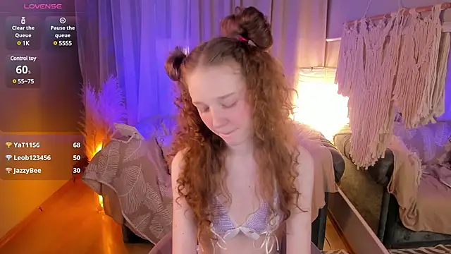 Snapshot of _Rose_Charming_ chatting on 03.09.25  Rose Charming  online show from 03.09.25