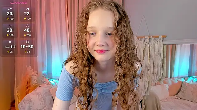 Snapshot of _Rose_Charming_ chatting on 10.01.25  Rose Charming  online show from 10.01.25