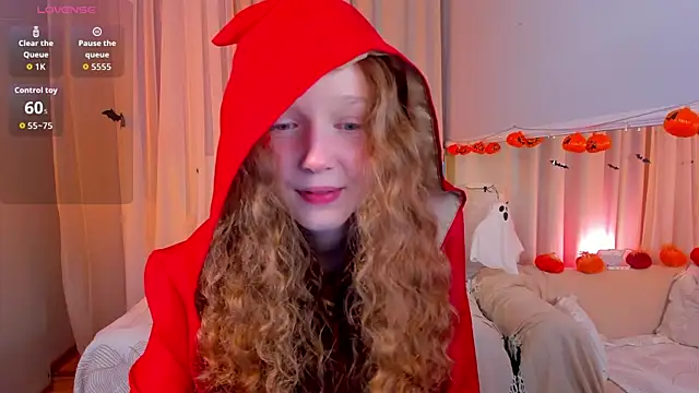 Snapshot of _Rose_Charming_ chatting on 10.21.25  Rose Charming  online show from 10.21.25