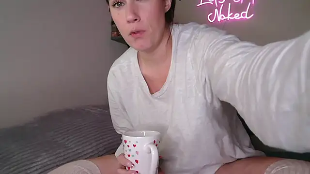 Snapshot of urdesire25 chatting on 12.14.25 urdesire25 online show from 12.14.25