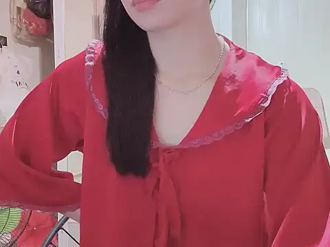 Snapshot of LinhChi_9x chatting on 10.22.25 LinhChi 9x online show from 10.22.25