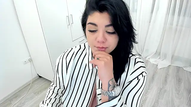 SpiceCarla online show from 01.10.25