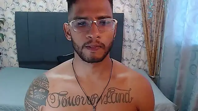 Snapshot of sweet-blowork chatting on 12.10.24 sweet-blowork online show from 12.10.24