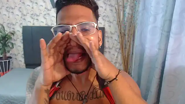 Snapshot of sweet-blowork chatting on 12.11.24 sweet-blowork online show from 12.11.24