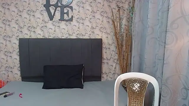 Snapshot of sweet-blowork chatting on 12.15.24 sweet-blowork online show from 12.15.24