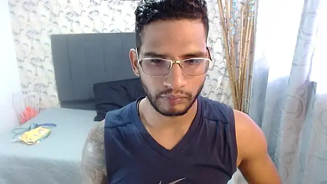 Snapshot of sweet-blowork chatting on 12.17.24 sweet-blowork online show from 12.17.24