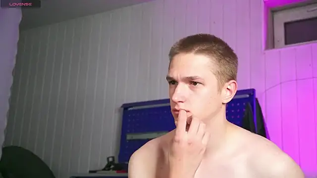 dustyn fox online show from 10.02.25