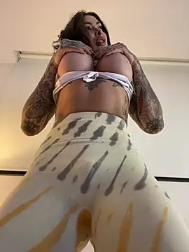 Snapshot of Iam_Annii chatting on 01.07.25 Iam Annii online show from 01.07.25