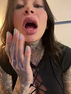 Snapshot of Iam_Annii chatting on 02.24.25 Iam Annii online show from 02.24.25