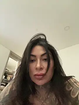 Snapshot of Iam_Annii chatting on 10.10.25 Iam Annii online show from 10.10.25