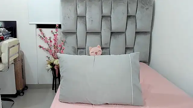 baby-miah online show from 02.07.25