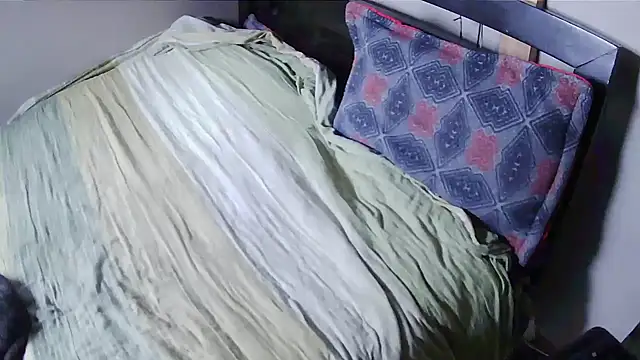 Jennys room 77 online show from 11.21.25