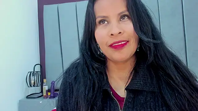 Anthonelaa   online show from 03.03.25