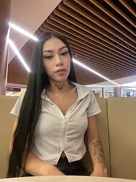 Snapshot of Effy_Bonny chatting on 03.11.25 Effy Bonny online show from 03.11.25