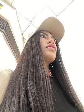 Snapshot of Effy_Bonny chatting on 10.14.25 Effy Bonny online show from 10.14.25