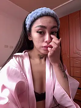 Snapshot of Effy_Bonny chatting on 10.28.25 Effy Bonny online show from 10.28.25