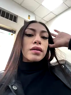 Snapshot of Effy_Bonny chatting on 10.29.25 Effy Bonny online show from 10.29.25