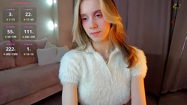 Snapshot of Dearly_Emily chatting on 01.20.25 Dearly Emily online show from 01.20.25