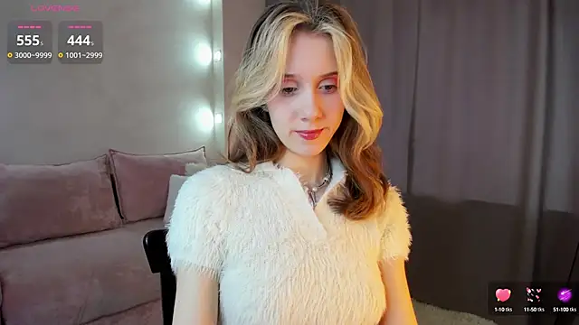 Snapshot of Dearly_Emily chatting on 03.15.25 Dearly Emily online show from 03.15.25