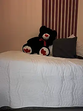  Shara Handal  online show from 02.13.25