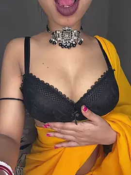 Snapshot of Hot-sexy222 chatting on 02.22.25 Hot-sexy222 online show from 02.22.25