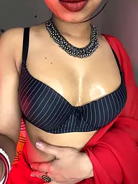 Snapshot of Hot-sexy222 chatting on 11.14.25 Hot-sexy222 online show from 11.14.25