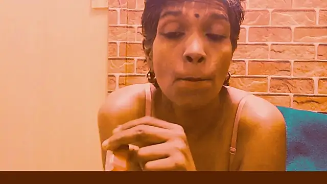 Fuckable Nasty MILF online show from 06.18.26