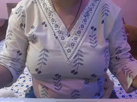 cute-priy online show from 06.10.26