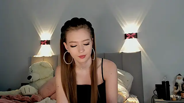 Snapshot of diana_nier chatting on 12.19.24 diana nier online show from 12.19.24