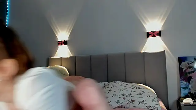 Snapshot of diana_nier chatting on 12.22.24 diana nier online show from 12.22.24