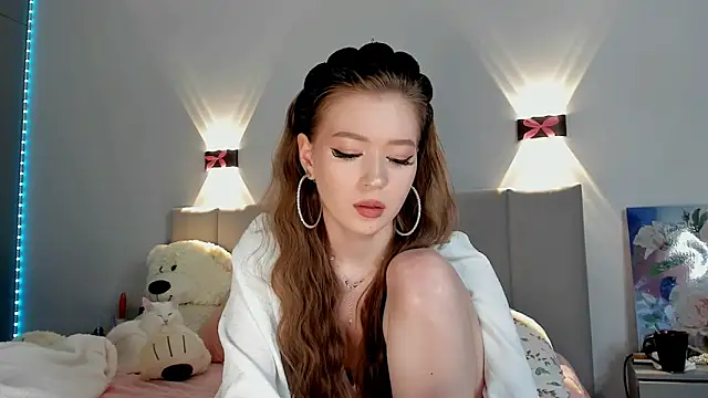 Snapshot of diana_nier chatting on 12.23.24 diana nier online show from 12.23.24