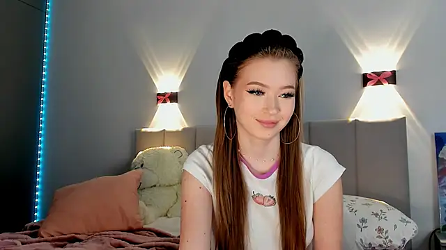 Snapshot of diana_nier chatting on 01.11.25 diana nier online show from 01.11.25