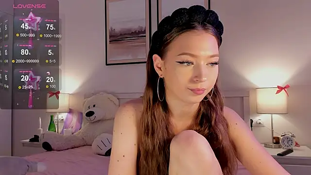 Snapshot of diana_nier chatting on 12.02.25 diana nier online show from 12.02.25