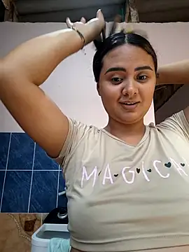 sexy-latin10 online show from 11.28.25