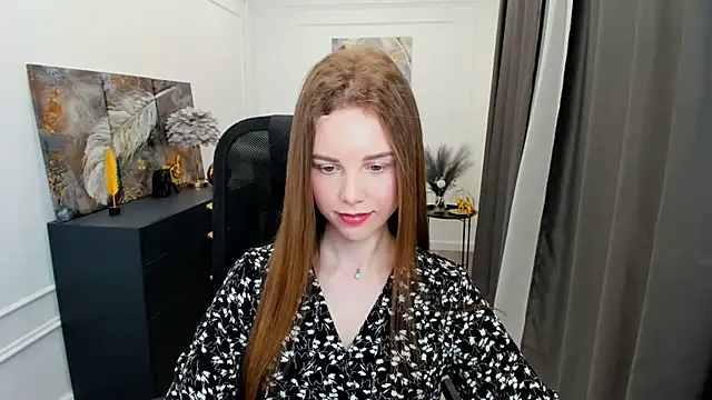 MileyWings online show from 05.02.26