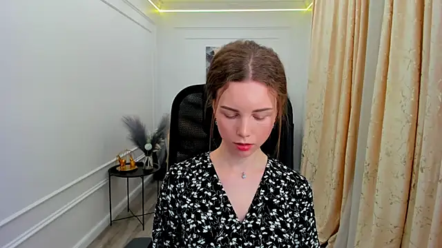 MileyWings online show from 06.18.26
