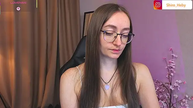 Snapshot of ShiroHeby chatting on 10.19.25 ShiroHeby online show from 10.19.25